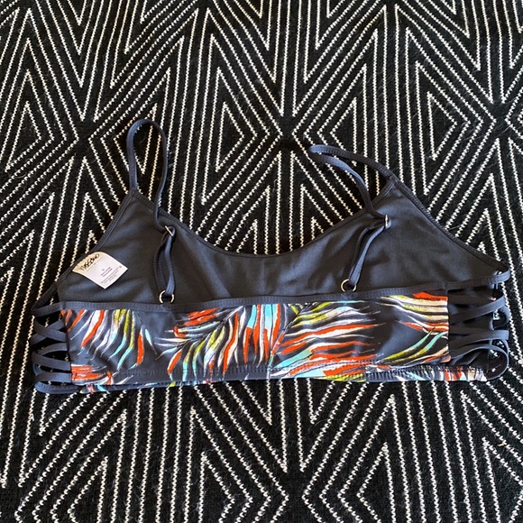 Mossimo Swim Suit Top - Picture 3 of 6